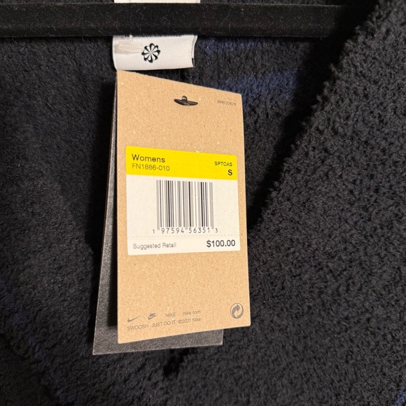 Nike Women's Sportswear Collection Knit Vest - Picture 7 of 7